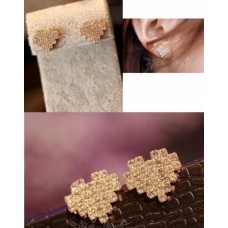 #1237 Simple and elegant sweet heart-shaped earrings