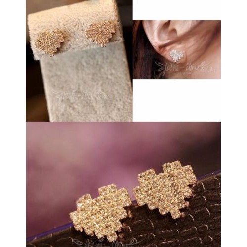 #1237 Simple and elegant sweet heart-shaped earrings