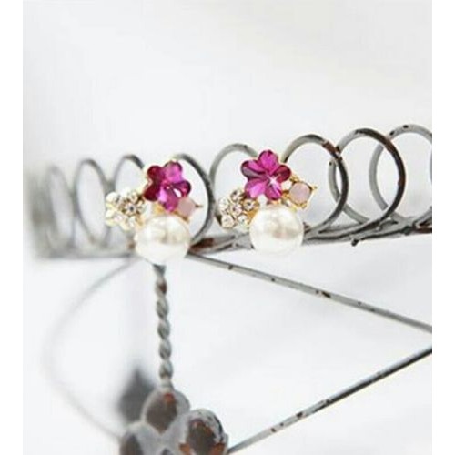 #1247 New temperament five leaves flower plum crystal  pearl earrings