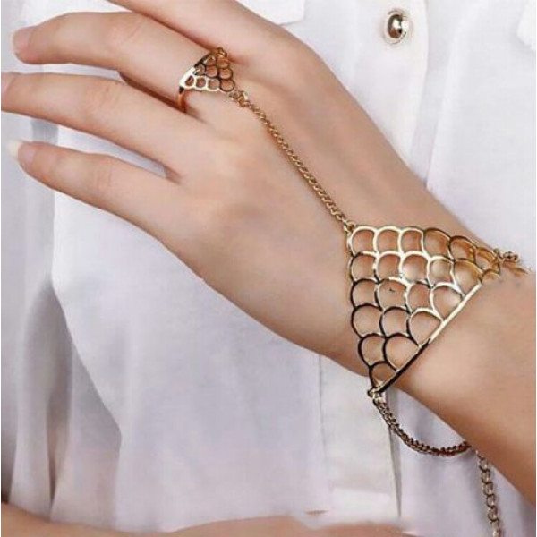 #3061  Punk Metal Golden Triangle Mesh One Simple Hand Jewelry Chain Bracelet