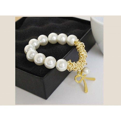 #3084 Women's Fashion Charm Bracelet Gold Butterfly Bow White Pearl Bracelet