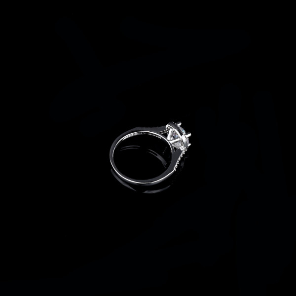 9385 Big Diamond studded daily wear party wedding proposal love Titanium ring