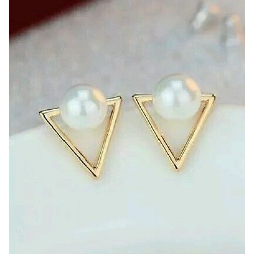 #1038 New fashion Retro sweet lady temperament pearl triangle earring