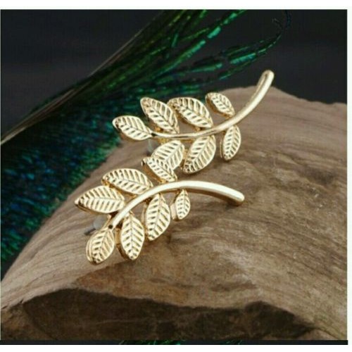 #1046 new fashion Wild temperament metal leaf earrings leaf earrings