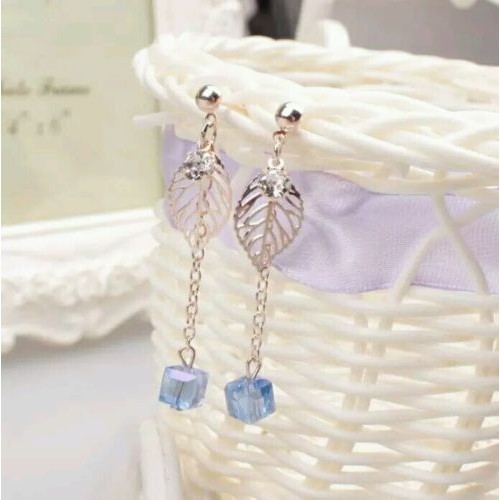 #1069 Fashion Leaf Dangle Earrings Drop Earings Alloy Women Party Earrings
