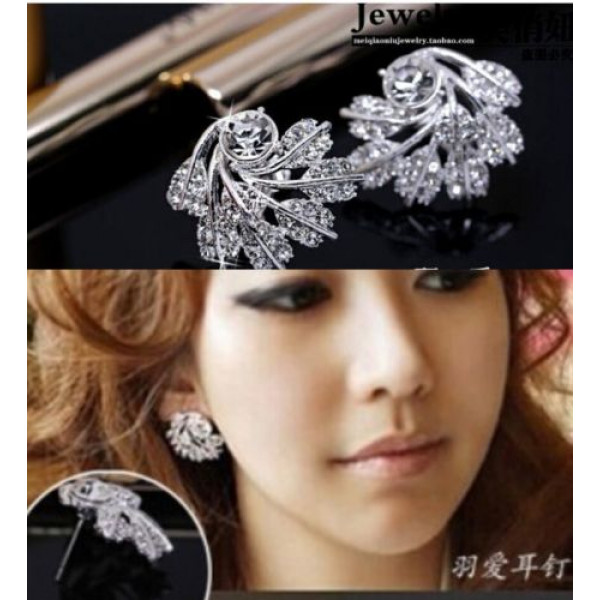 #1193 new temperament Fangzuan popular upscale elegant leaf-shaped earrings