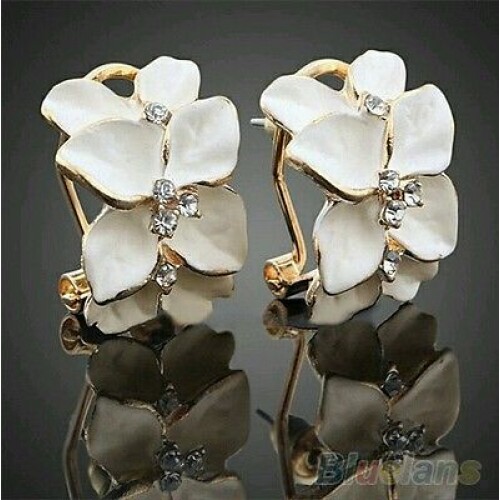 #1130 Fashion Style Elegant Crystal Gardenia Stud Earrings Ear Buckle for Women