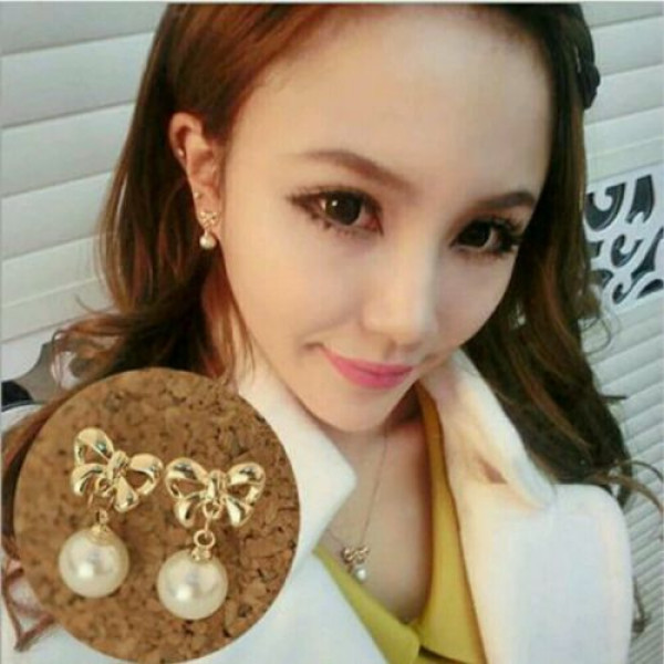 #1146 Korean Version Of The New Form Pearl Bow Earring #1146 Korean Version Of The New Form Pearl Bow Earring