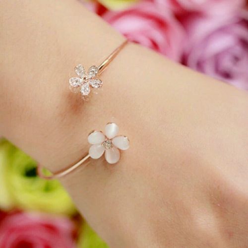 #3001 Opal Rhinestones Inlaid Flower Ajustable Woman Bangle Charming Bracelets