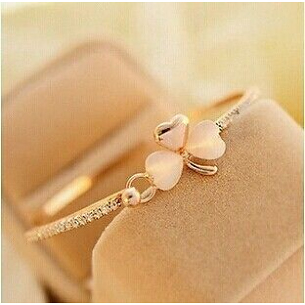 #3039 2016 New Clover Opal Fashion Bangle Sweet Gold Plated Charm Bracelet #3039 2016 New Clover Opal Fashion Bangle Sweet Gold Plated Charm Bracelet