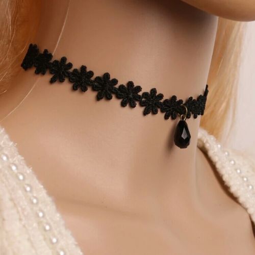 #8001 Retro Velvet With A Lace Collar Neckband Necklace