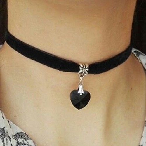 #8023 Gothic Terylene Choker Necklace Love Heart Crystal Pendant Necklace
