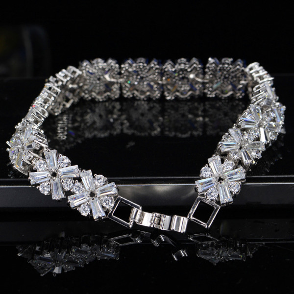 3107 Zircons Women Fashion Jewelry Gorgeous Silver Color Spring Flower Cubic Zirconia Connected Tennis Bracelet 3107 Zircons Women Fashion Jewelry Gorgeous Silver Color Spring Flower Cubic Zirconia Connected Tennis Bracelet