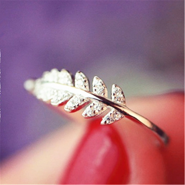 9306 LAVISH LIVELY LEAVES AMERICAN DIAMOND RING 9306 LAVISH LIVELY LEAVES AMERICAN DIAMOND RING